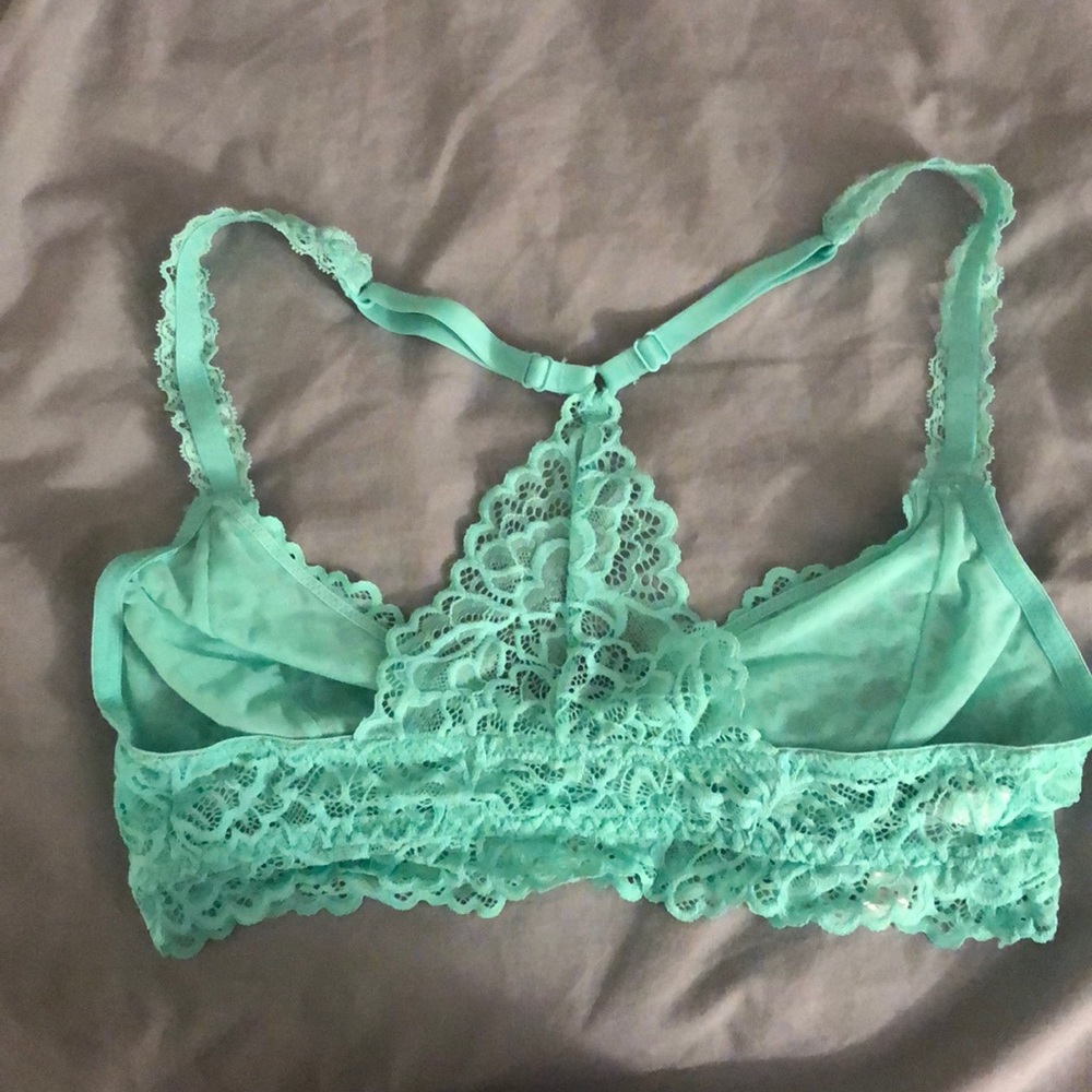 🌸Lace Racerback Bralette - Picture 2 of 4